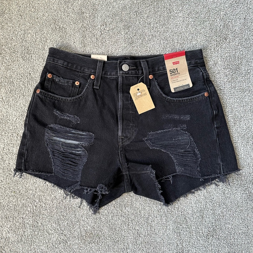 NWT - Levi's Black Jean Shorts 501 - size 28